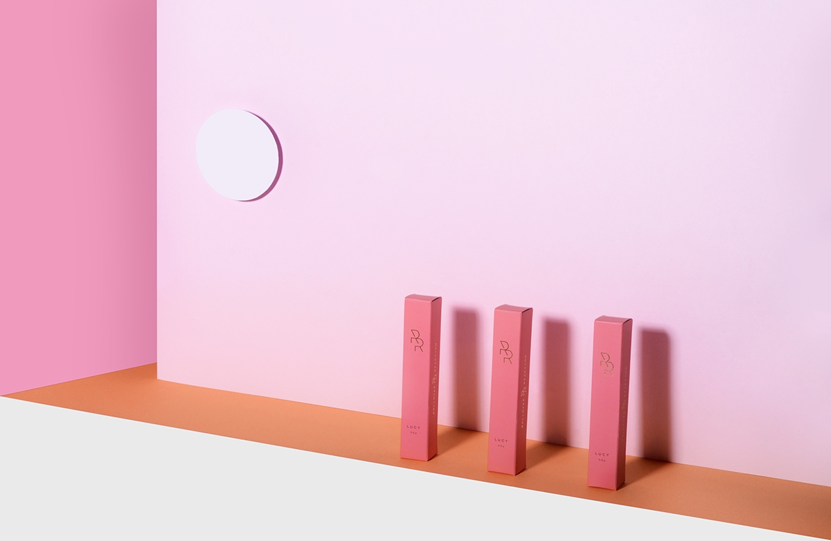 翻轉(zhuǎn)反應(yīng)包裝設(shè)計(jì)，一種你無(wú)法擺脫的化妝品情緒